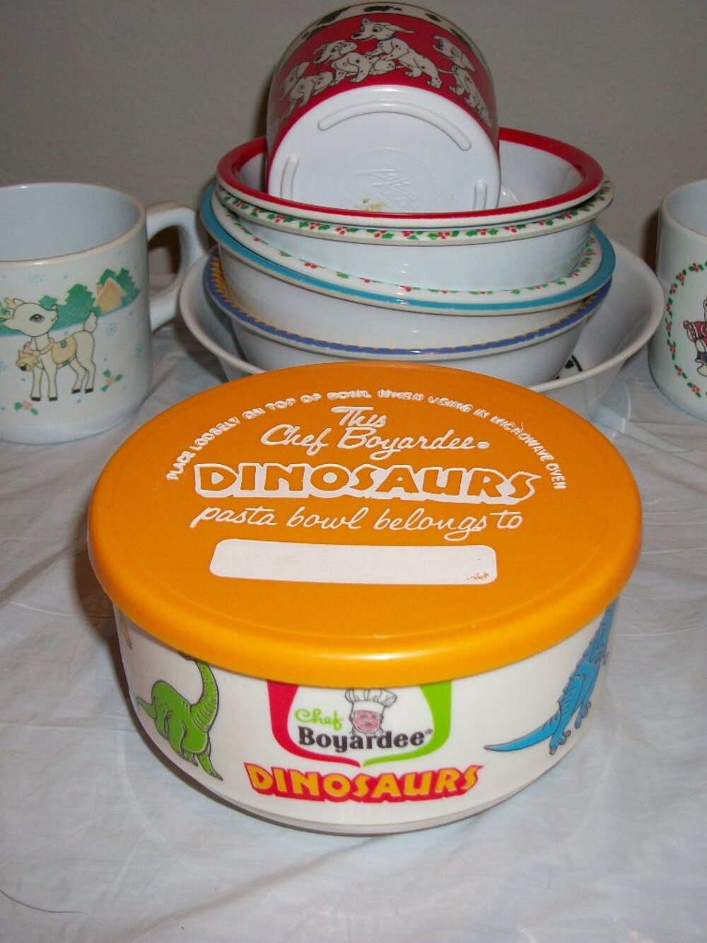 Vintage Chef Boyardee Dinosaurs Pasta Bowl (Rare) plus 6 Kids Bowls. 3 Cups Lot